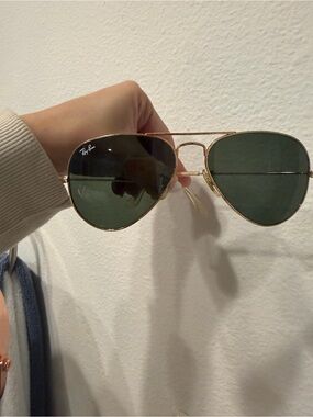 Ray-Ban Gold Aviator Sunglasses with Green Lenses